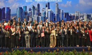 Wali Kota Makassar Moh Ramdhan Pomanto sharing pengalaman di hadapan wali kota se-dunia dalam agenda Mayor Forum World Cities Summit (WCS) 2024, di Singapura, Ahad (02/06/2024).