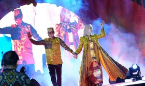 Festival Sulsel Menari meraih MURI. Penjabat Gubernur Sulsel Prof Zudan Arif Fakrulloh, menutup Festival Sulsel Menari Sabtu (15/06/2024).