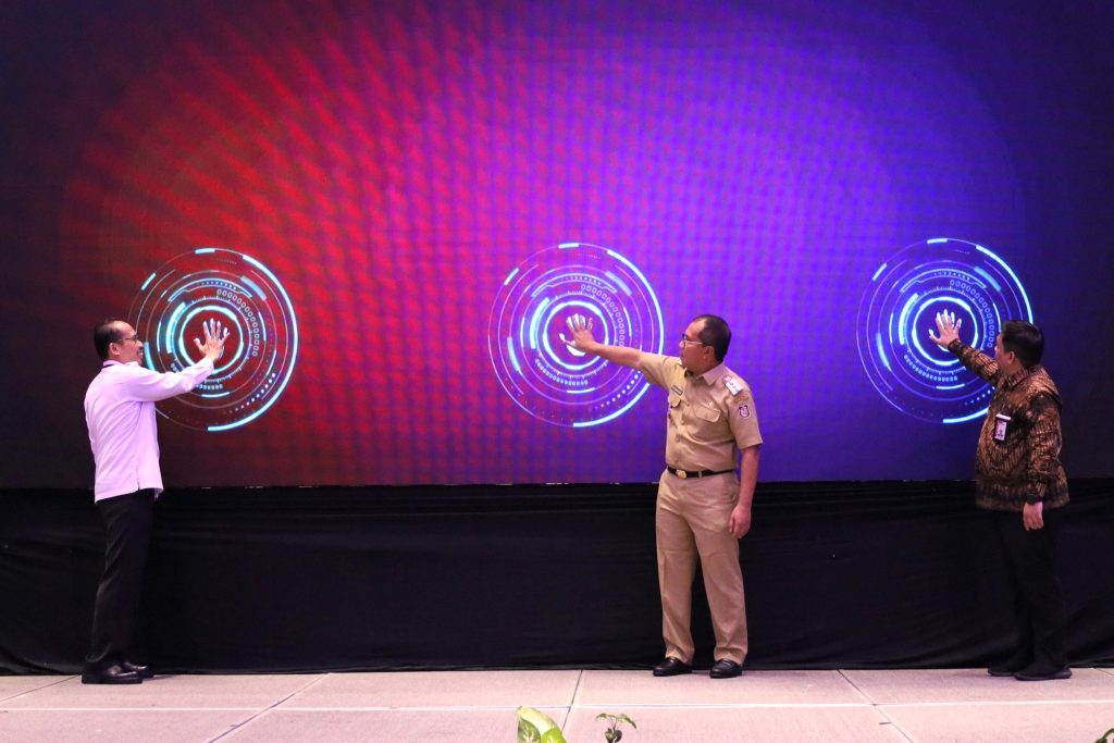 Wali Kota Makassar Moh Ramdhan Pomanto melaunching aplikasi APIP TA’ inovasi Inspektorat Kota Makassar, di Hotel Four Point by Sheraton, Selasa (16/7/2024).